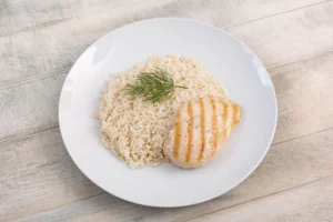 Pechuga de  Pollo Asada con Arroz Árabe