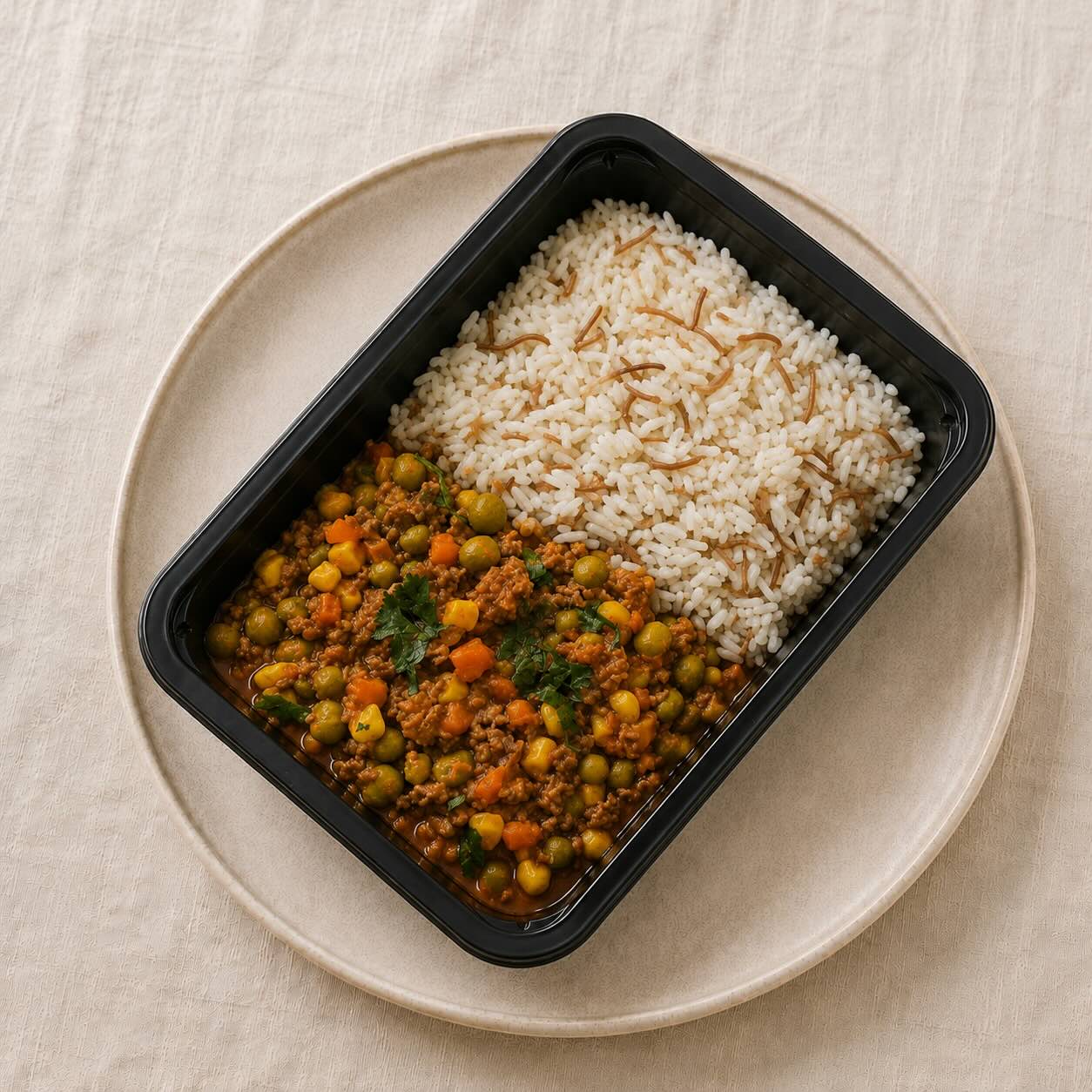 Primavera de verduras atomatada con carne y arroz árabe